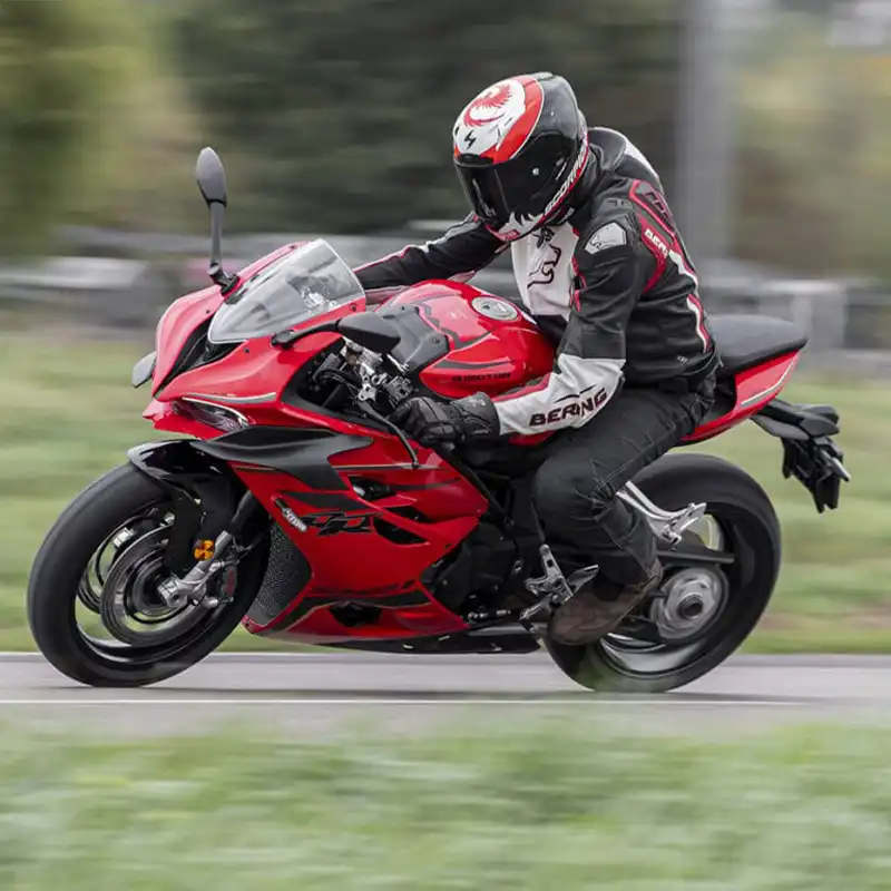 Moto QJ Motor in azione